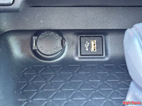 Certified 2025 Toyota RAV4 XLE AWD/4WD image 26