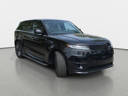 Used 2024 Land Rover Range Rover Sport Dynamic SE image 3