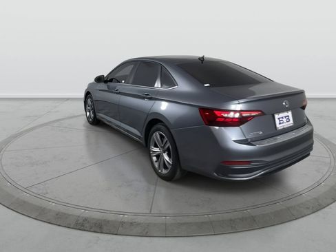 Used 2024 Volkswagen Jetta SE w/ Panoramic Sunroof Package FWD image 6