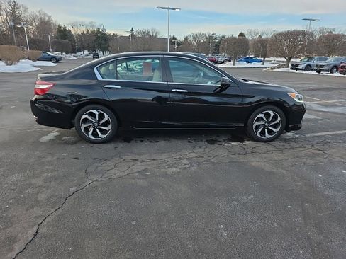 Used 2017 Honda Accord EX-L image 8