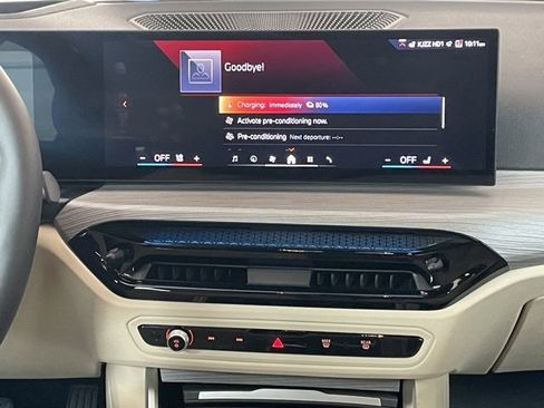 Used 2025 BMW i4 eDrive40 w/ Premium Package image 16