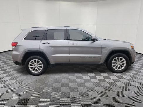 Used 2021 Jeep Grand Cherokee Laredo RWD image 4