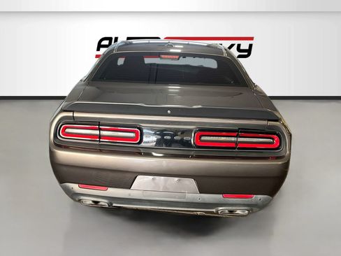 Used 2020 Dodge Challenger R/T w/ Driver Convenience Group RWD image 6