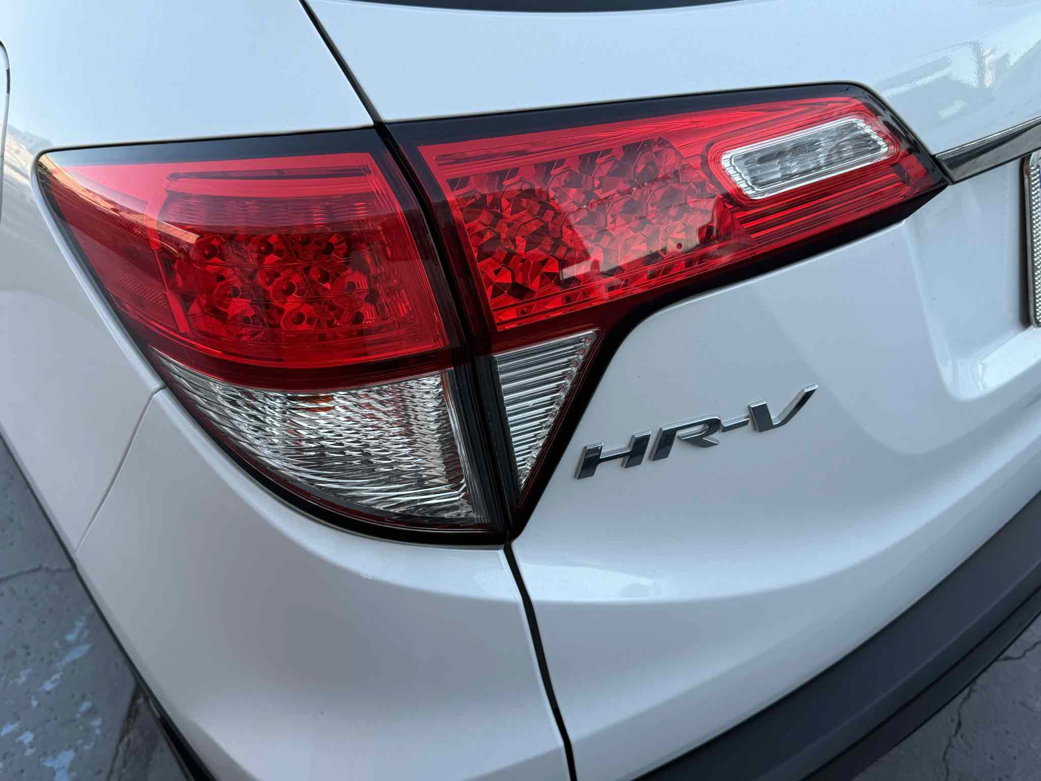 Used 2020 Honda HR-V LX image 43