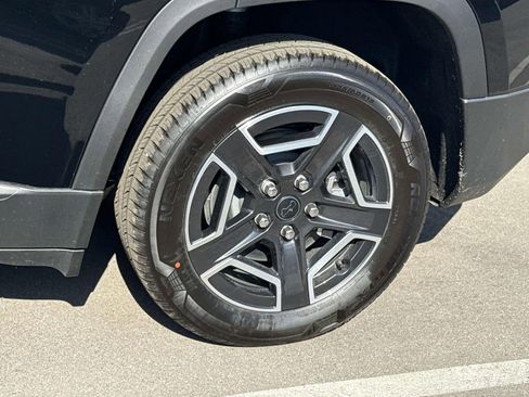 New 2026 Jeep Cherokee Laredo AWD/4WD image 38