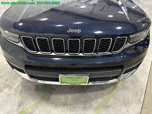 Used 2023 Jeep Grand Cherokee L Limited AWD/4WD image 24