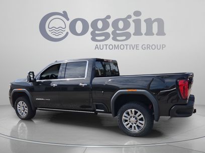 Used 2022 GMC Sierra 2500 Denali w/ Denali Black Diamond Edition