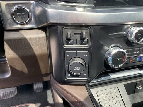 Used 2025 Ford F350 King Ranch w/ FX4 Off-Road Package image 26