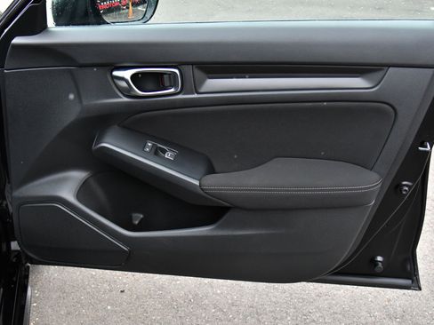 Used 2025 Honda Civic Sport image 39