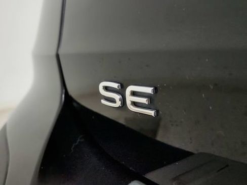 Used 2022 Volkswagen Taos SE FWD image 30