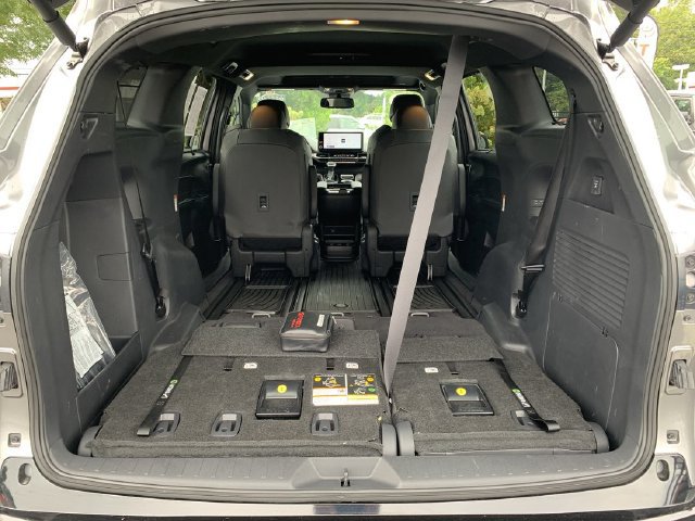 Used 2026 Toyota Sienna XSE AWD/4WD image 39