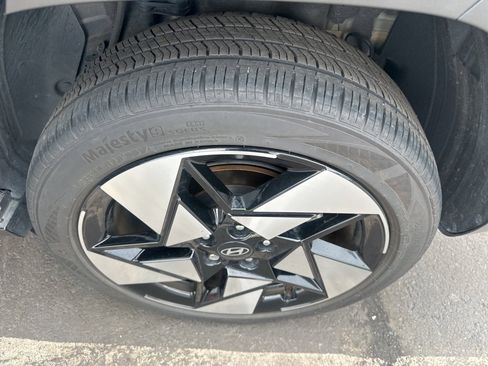 Used 2024 Hyundai Kona Limited image 12