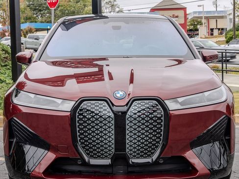 Used 2025 BMW iX xDrive50 image 2