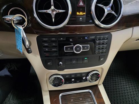 Used 2013 Mercedes-Benz GLK 350 4MATIC image 24