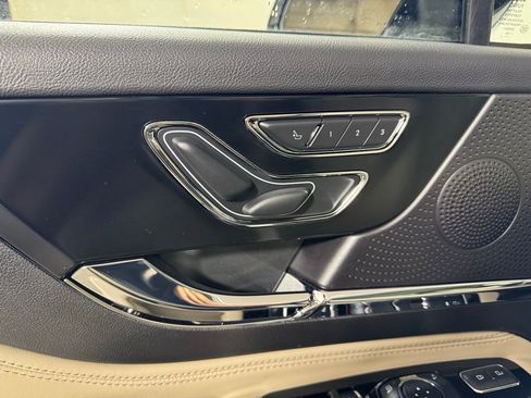 New 2026 Lincoln Corsair Premiere image 14