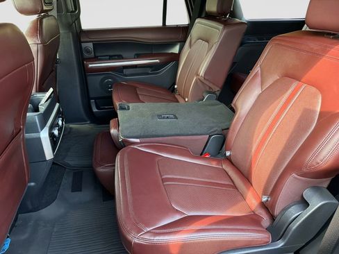 Used 2022 Ford Expedition Limited AWD/4WD image 14
