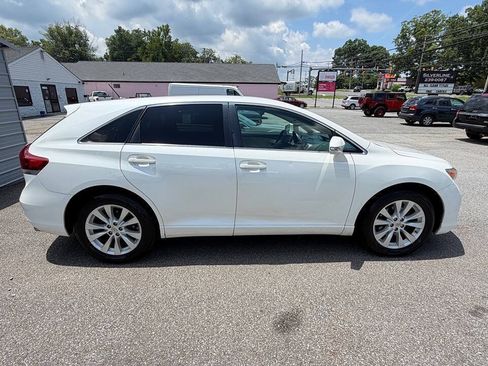 Used 2014 Toyota Venza LE w/ LE Convenience Package FWD image 5