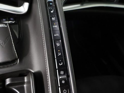 Used 2021 Chevrolet Corvette Stingray Premium Conv w/ Z51 Performance Package RWD image 46