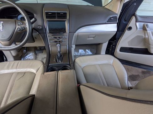 Used 2013 Lincoln MKX Sport Utility 4D image 11