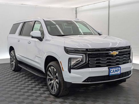 New 2026 Chevrolet Suburban High Country image 8