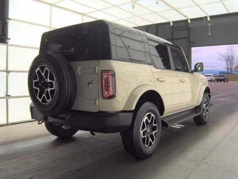 Used 2025 Ford Bronco Outer Banks AWD/4WD image 5