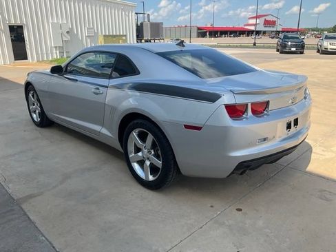 Used 2011 Chevrolet Camaro LT RWD image 31