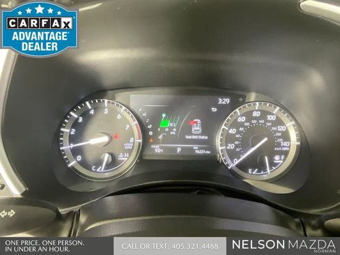 Used 2021 Toyota Highlander XLE AWD/4WD image 46