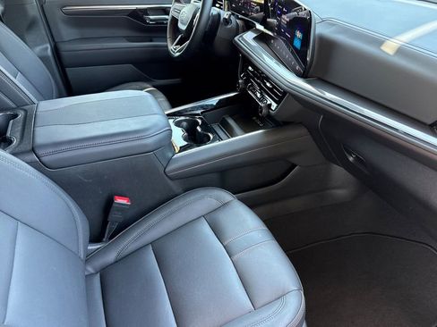 Used 2026 Chevrolet Tahoe RST RWD image 26
