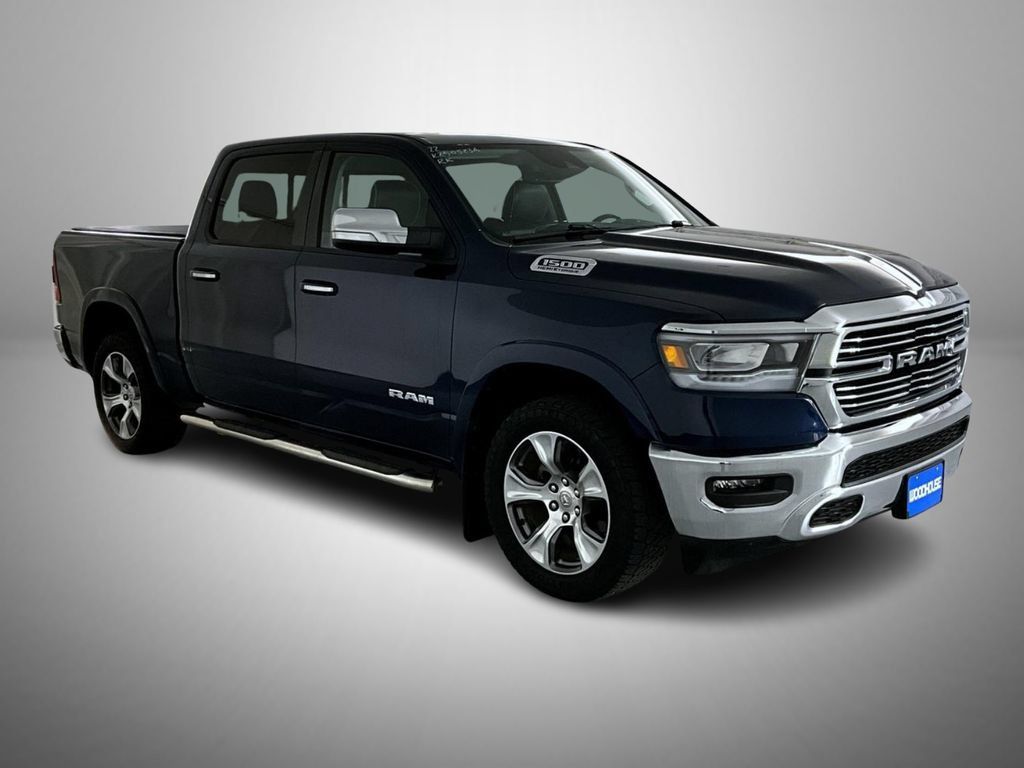 Used 2022 RAM 1500 Laramie AWD/4WD image 3