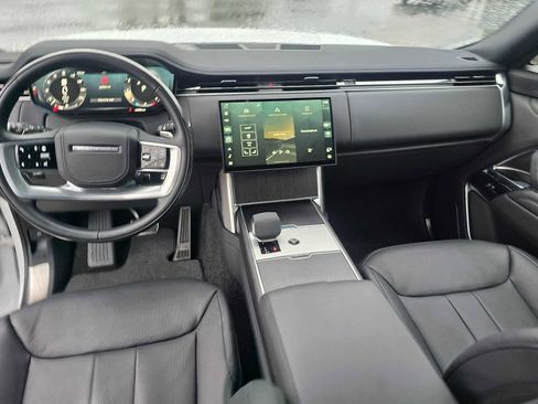Used 2024 Land Rover Range Rover Long Wheelbase SE image 24
