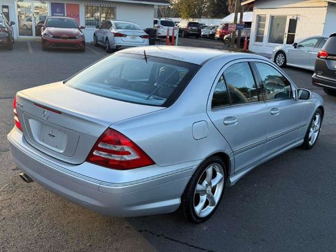Used 2006 Mercedes-Benz C 230 Sedan w/ Sunroof Pkg image 4
