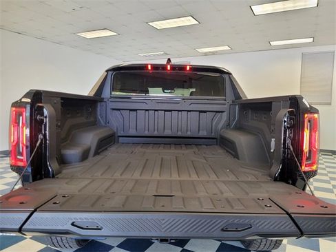 New 2025 GMC Hummer EV 2X image 9