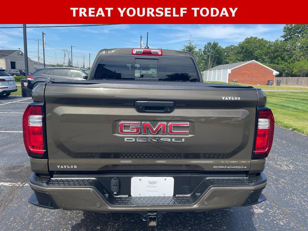 Used 2023 GMC Canyon Denali AWD/4WD image 9