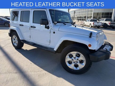 Used 2015 Jeep Wrangler Unlimited Sahara image 2