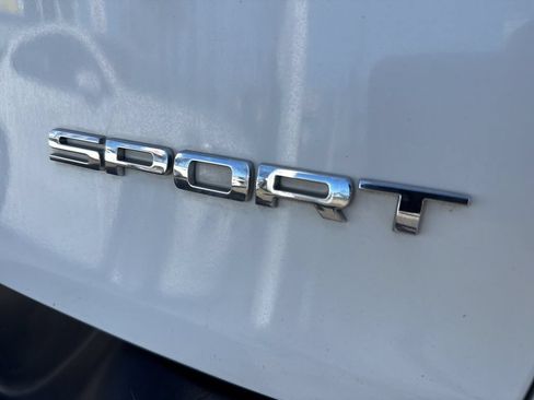 Used 2016 Jeep Cherokee Sport FWD image 5