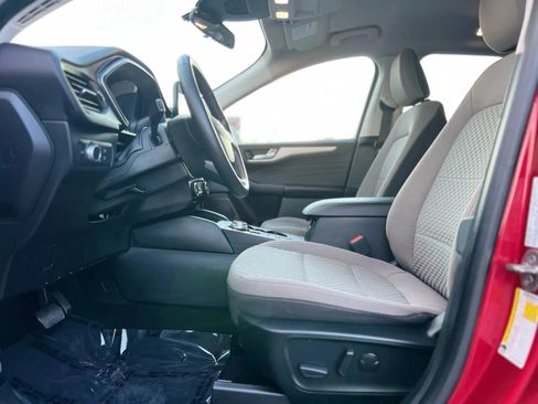 Used 2021 Ford Escape SE w/ SE Sport Appearance Package AWD/4WD image 15