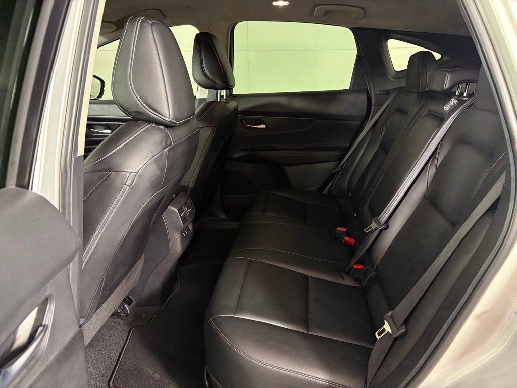 Certified 2025 Nissan Murano SV FWD image 37