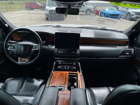 Used 2019 Lincoln Navigator L Reserve AWD/4WD image 42