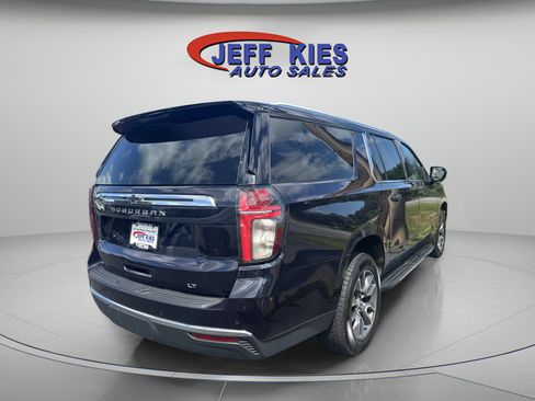 Used 2022 Chevrolet Suburban LT AWD/4WD image 5