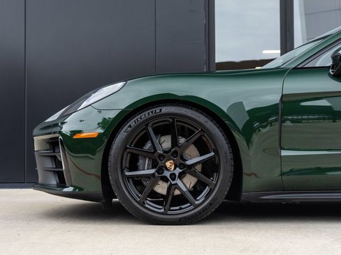 Used 2025 Porsche Panamera image 13