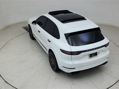 Used 2021 Porsche Cayenne Base image 79