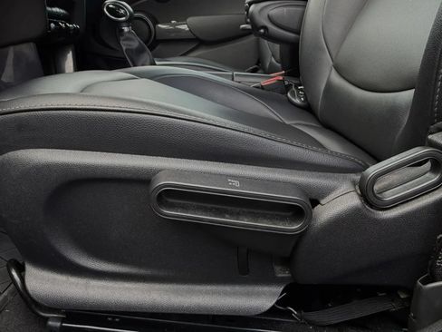 Used 2018 MINI Cooper 4-Door Hardtop FWD image 52