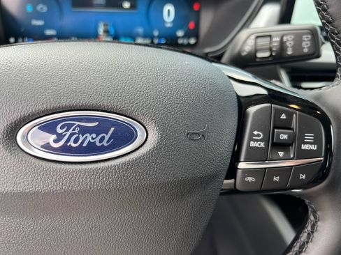 New 2026 Ford Escape SE w/ PHEV Premium Package FWD image 33