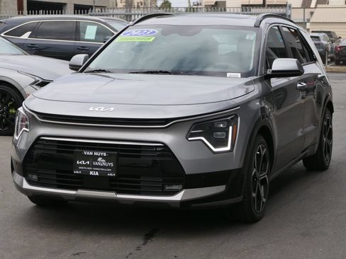 Certified 2023 Kia Niro SX Touring FWD image 6