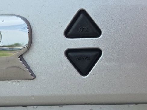 Used 2021 Toyota 4Runner SR5 image 15