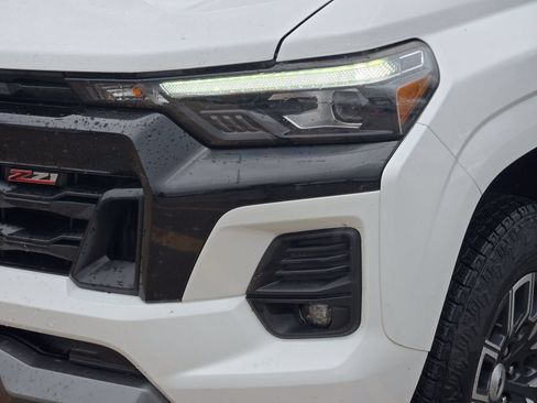 Used 2024 Chevrolet Colorado Z71 w/ Z71 Convenience Package 2 AWD/4WD image 11