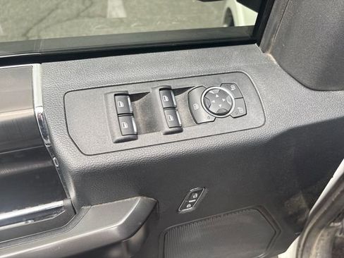 Used 2018 Ford F150 XLT w/ Equipment Group 302A Luxury AWD/4WD image 18