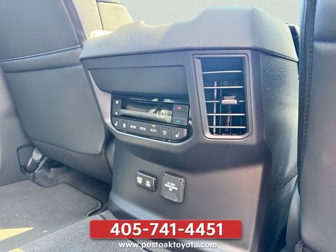 New 2026 Toyota Sequoia Platinum AWD/4WD image 32