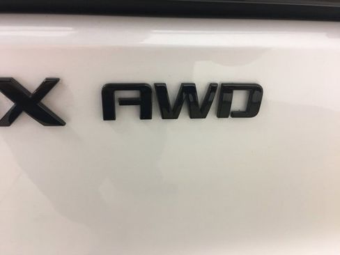 Used 2024 Chevrolet Equinox EV RS image 13