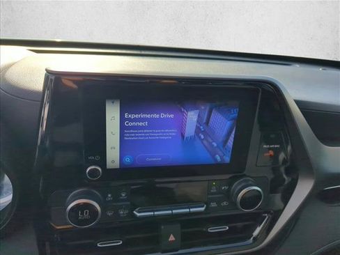 Certified 2024 Toyota Highlander LE FWD image 21